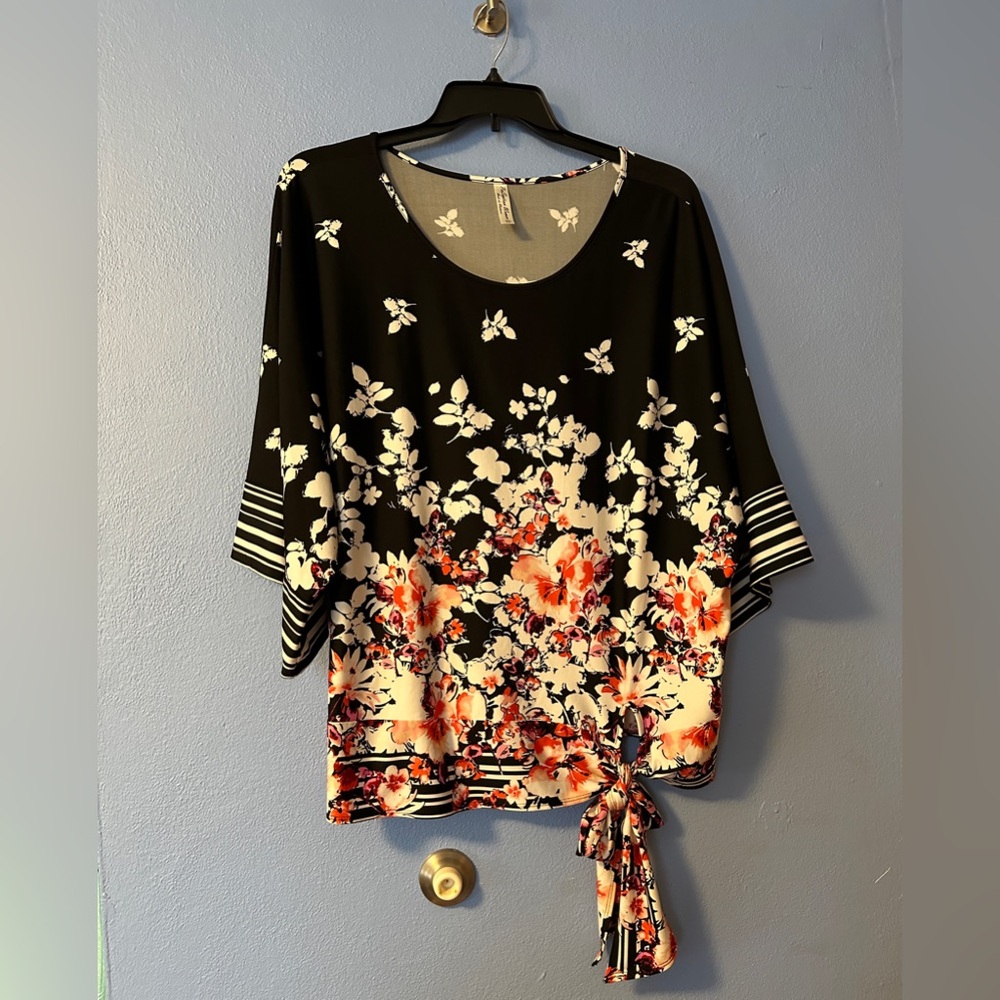 PerSeption Women Floral Tie Hem Pullover Top